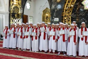 Persembahan wisudawan dan wisudawati tahfizh